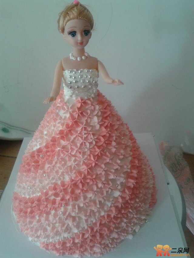 纸质制作芭比娃娃衣服_小制作大全