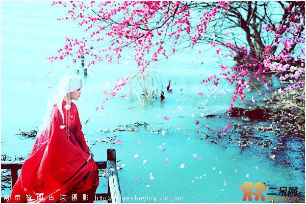 禧阁古装<em>美女</em>演绎<em>新白发</em>魔女传!-无锡论坛-无锡