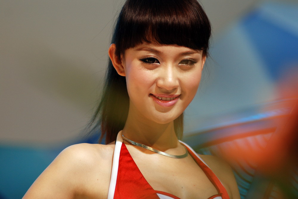 美女呻吟视频短片_高清美女视频短片_国外美